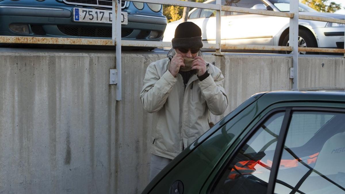 El loco del chándal saliendo de la cárcel de Can Brians 2, en 2013