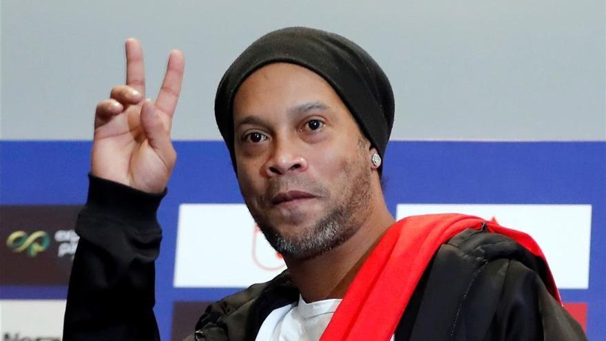 Ronaldinho: &quot;Vinicius estará dentro de poco entre los mejores del mundo&quot;