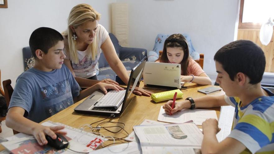 El ‘homeschooling’ s’obre pas a Espanya i ja suma 4.000 infants