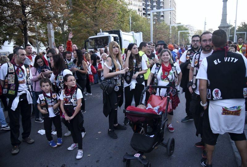 Las peñas de la Federación vuelven a tomar la calle en su maratón de charangas