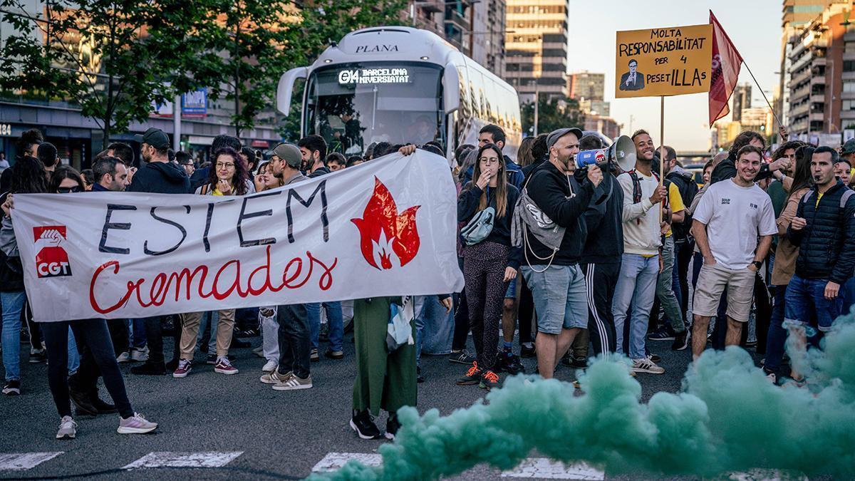 La vaga docent talla diverses vies d’accés a Barcelona i provoca retencions quilomètriques