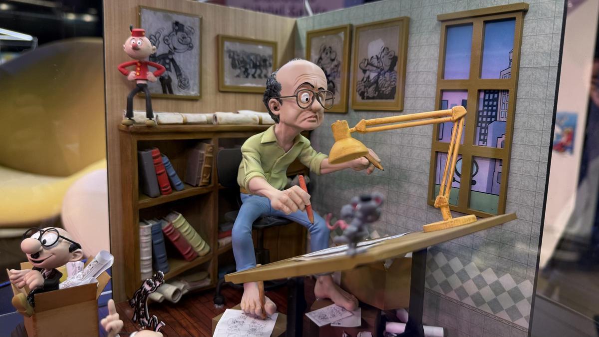 Barcelona homenajea a Francisco Ibáñez con un circuito urbano de dioramas dedicados a sus personajes
