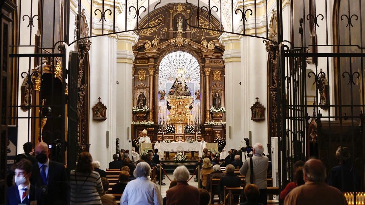 Misas en honor de la Virgen de los Dolores oficiada por el obispo, este 26 de marzo del 2021, segundo año de la pandemia del coronavirus.