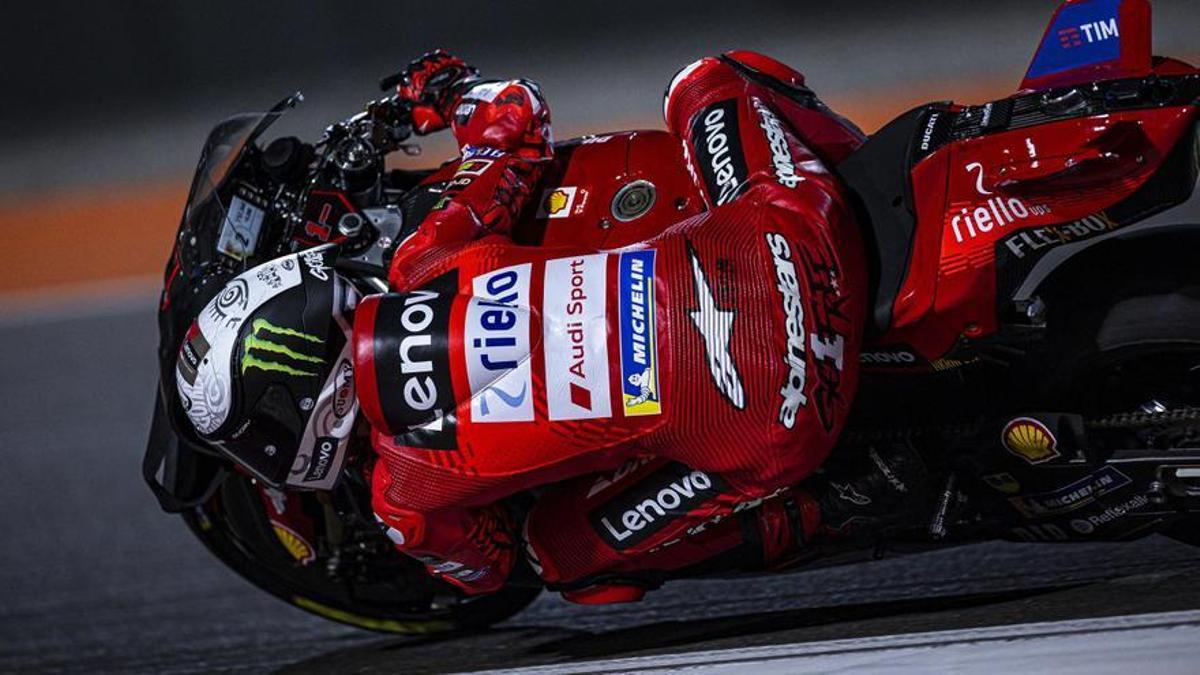 'Pecco' Bagnaia y su Ducati nº 1.