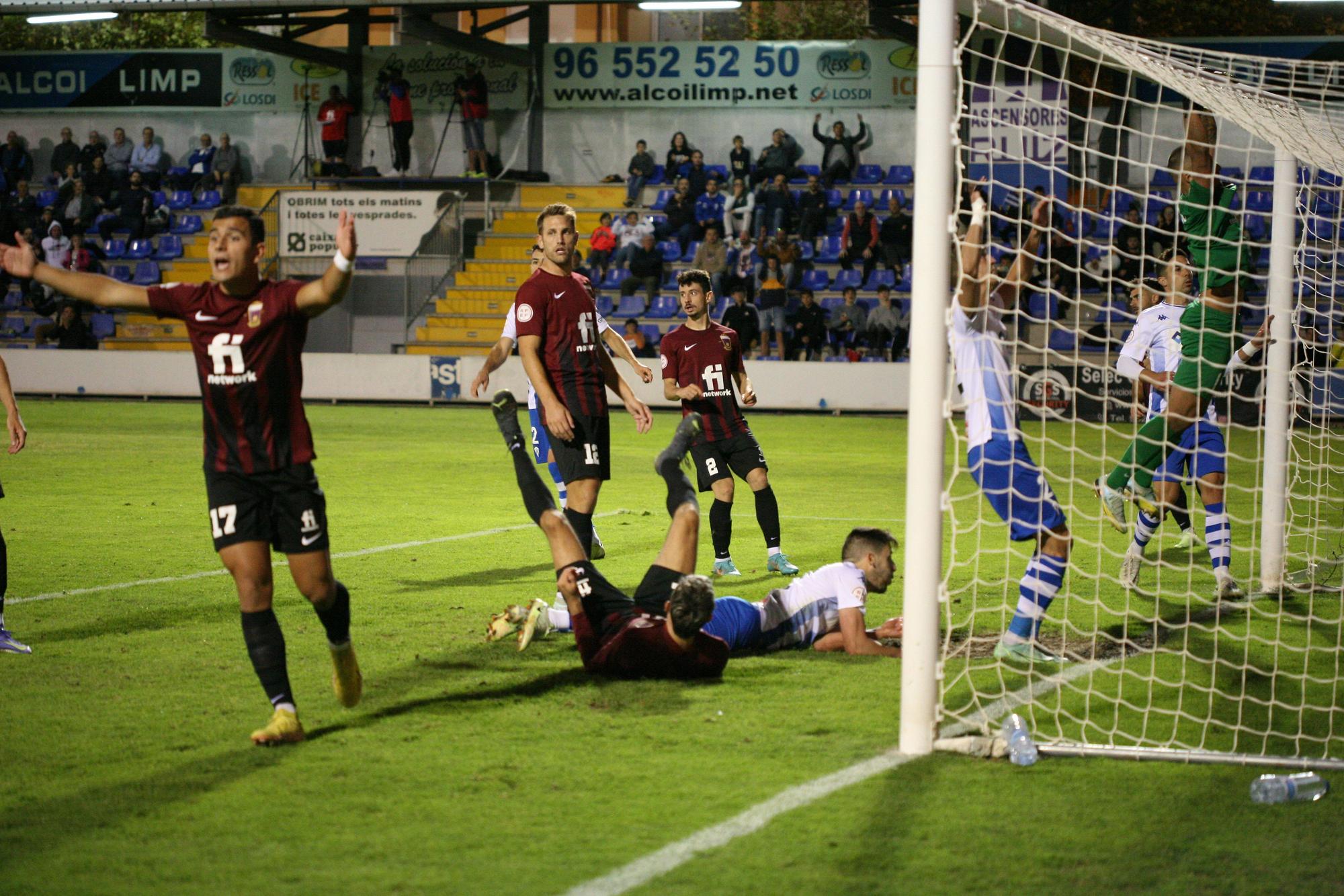 Tablas en el Collao entre el  Alcoyano y el Eldense.