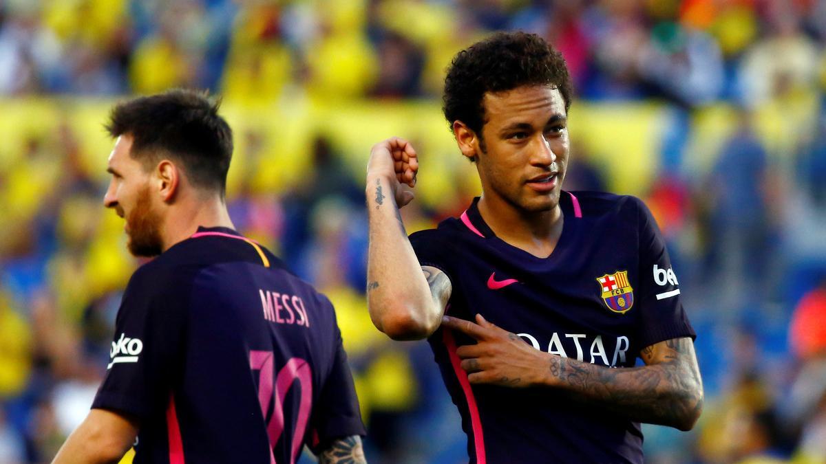 Neymar, tras marcar uno de sus tres goles ante el Las Palmas.