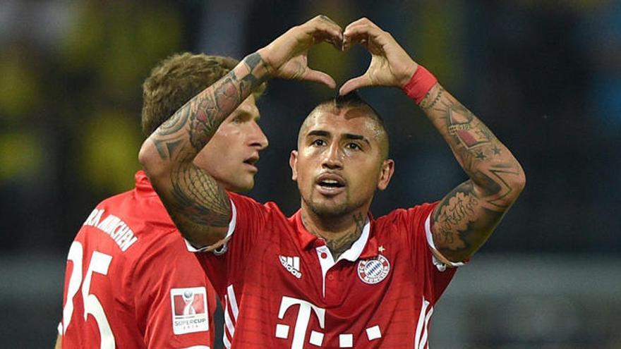 Una imagen de Arturo Vidal celebrando un gol con el Bayern.