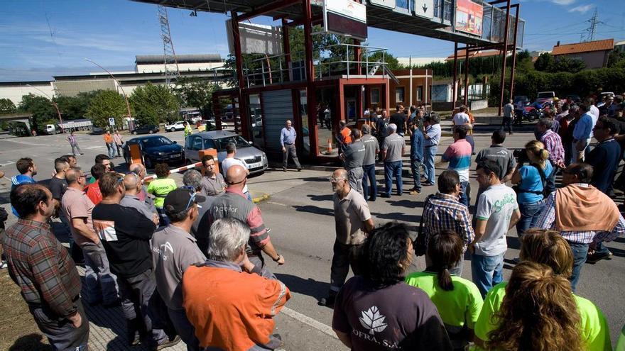 La puesta en marcha del horno alto "B" de Arcelor "salva" la actividad de la industria auxiliar: "Habrá trabajo, al menos, hasta final de año"