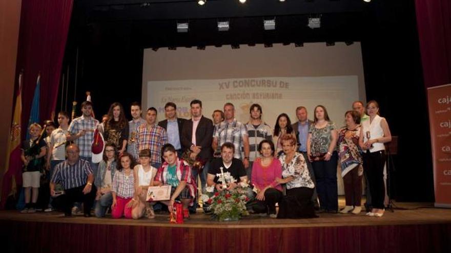 Los participantes en la gala de campeones del XV Certamen de San Martín del Rey Aurelio.