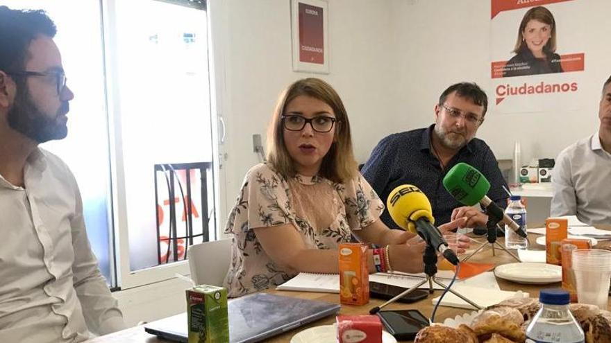 Un instante del desayuno de Cs con la prensa de hoy en Alicante