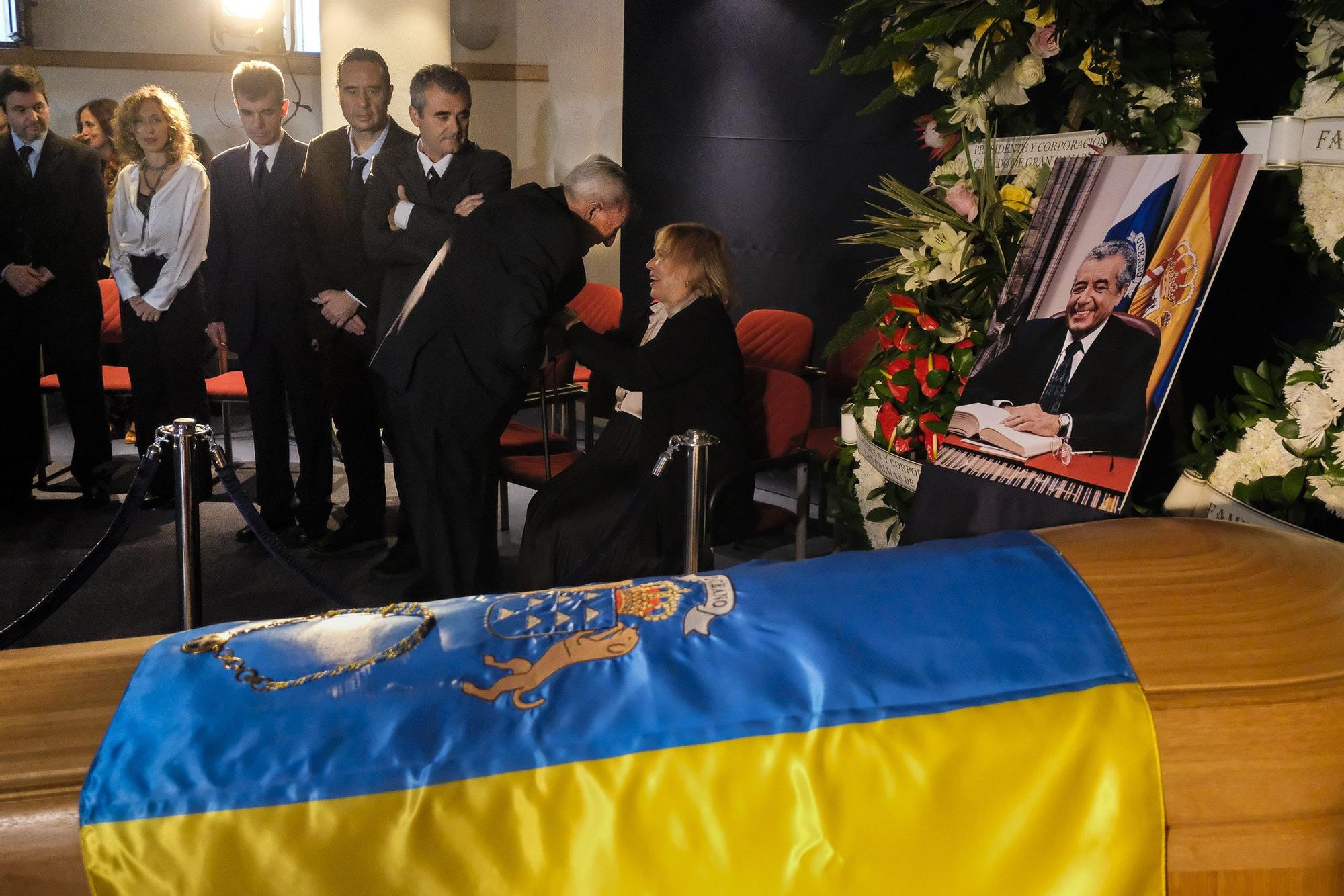 Capilla ardiente y funeral de Lorenzo Olarte