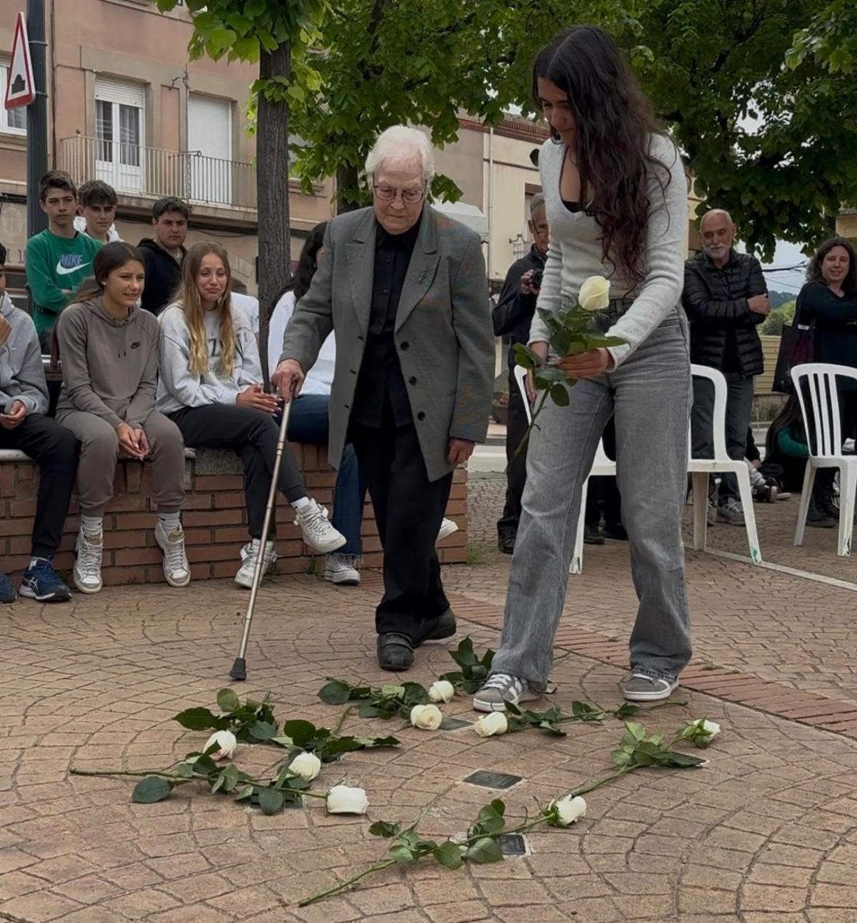 Ofrena floral a les llambordes Stolperstein