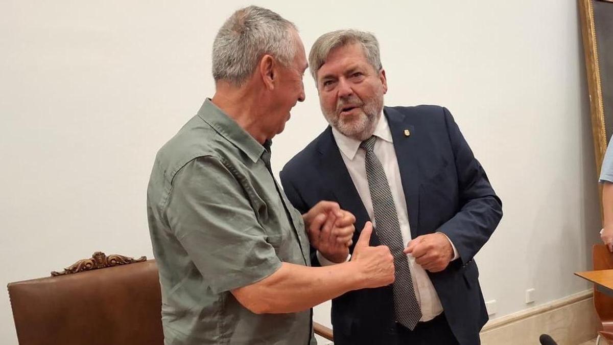 Joan Baldoví y el nuevo alcalde de Dénia, Rafa Carrió