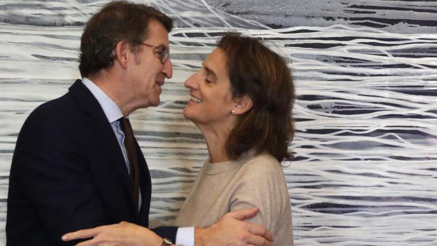 El presidente Feijóo y la ministra Teresa Ribera, en una reunión de hace un año.