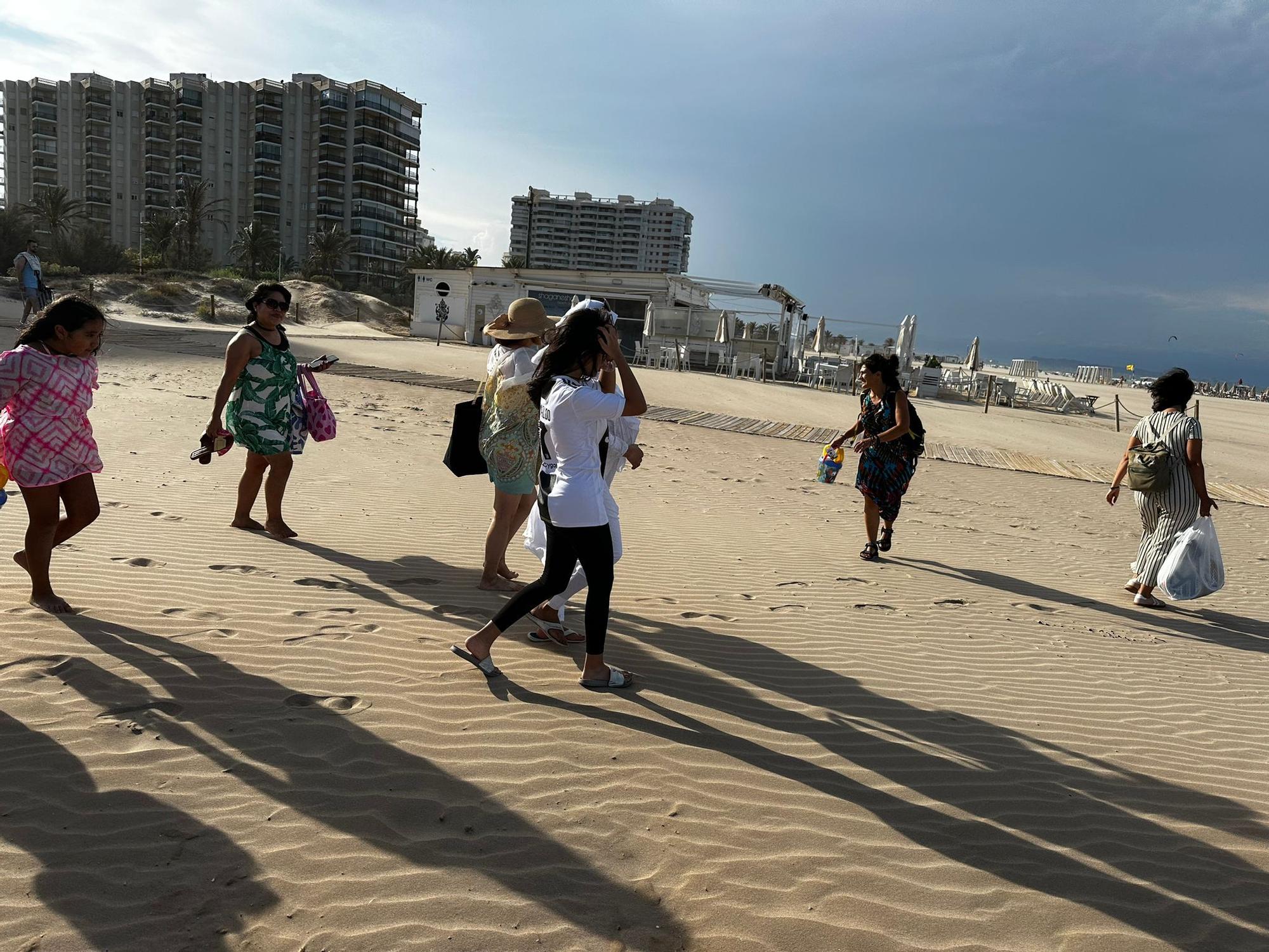 Así ha sido el encuentro de niños con el mar que nunca antes habían visto