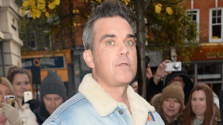 Robbie Williams se desnuda por Navidad