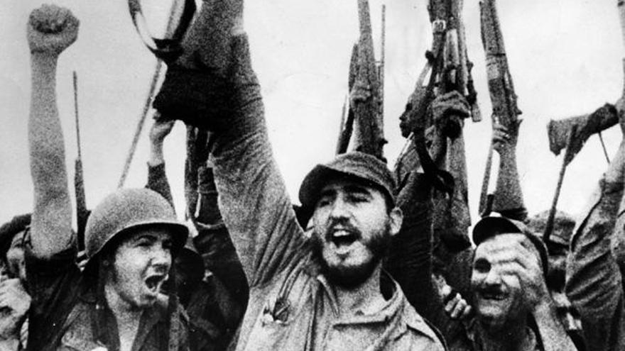 Fidel Castro celebra el triunfo de la revolución (1959).