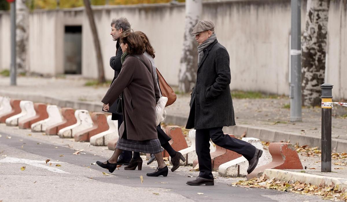 Pere, Marta y Oleguer Pujol Ferrusola. Juicio a los Pujol en la Audiencia Nacional de San Fernando de Henares. En el centro el abogado Cristóbal Martell Pérez-Alcalde.