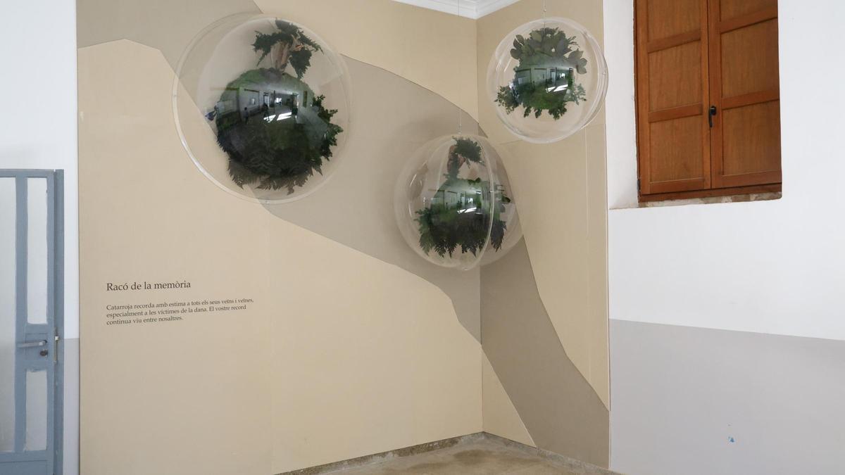 El &quot;rincón de la memoria&quot; en el cementerio de Catarroja.