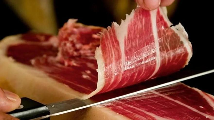 ¿La grasa del jamón serrano es saludable? Un experto responde