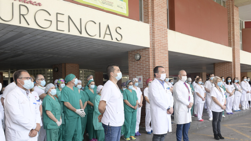 Minuto de silencio en la sanidad murciana por los fallecidos de coronavirus