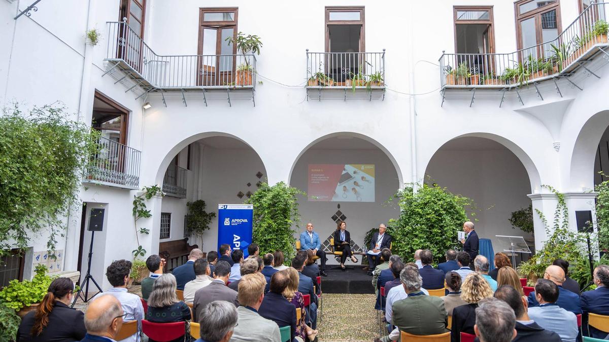 Aprova organizó este martes un encuentro entre promotores.