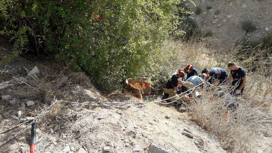 Rescatan a un hombre de 86 años de una rambla de Isla Plana, en Cartagena