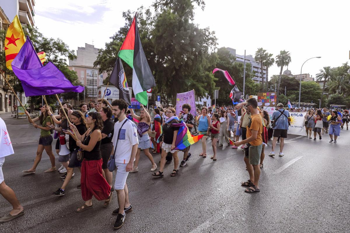 El Orgullo 'alternativo' combina reivindicación política, música y celebración