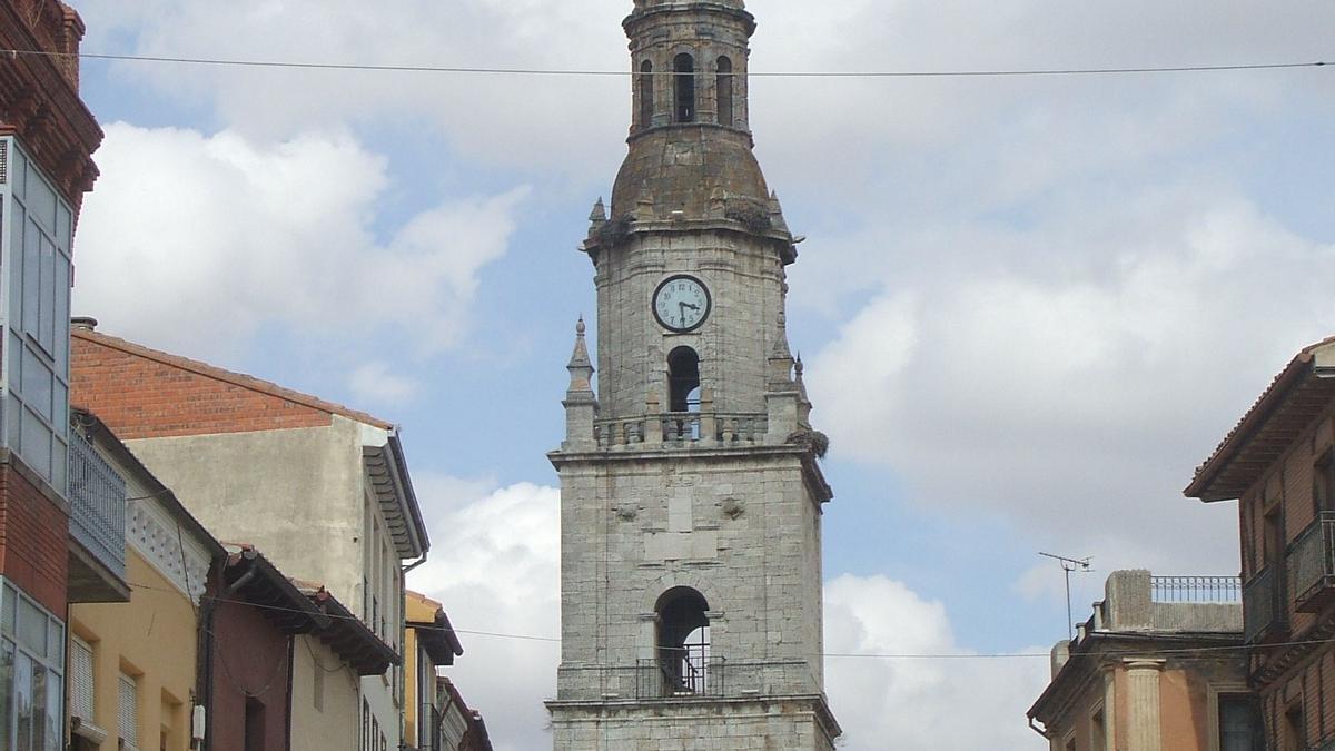 Arco del Reloj de Toro, enclavado en la Puerta del Mercado