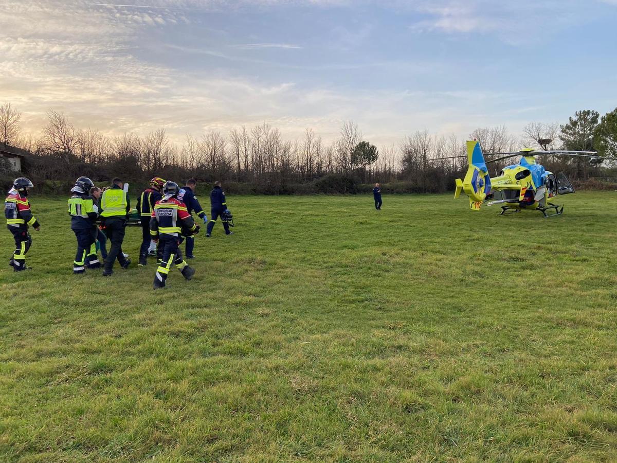 El hombre herido en Grisuela es evacuado en helicóptero medicalizado a Valladolid.