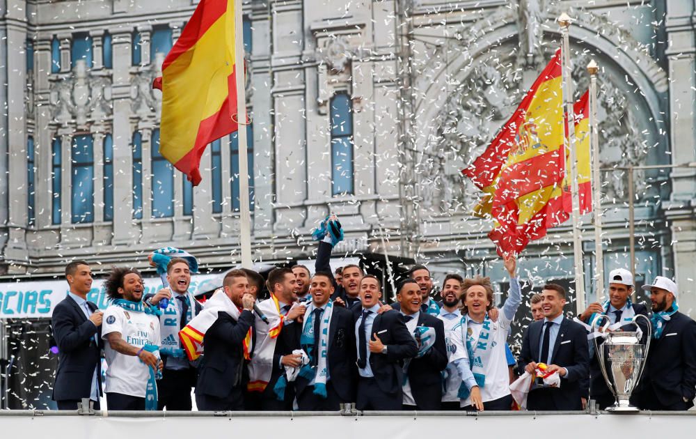 El Reial Madrid celebra amb la ciutat la tretzena Copa d'Europa