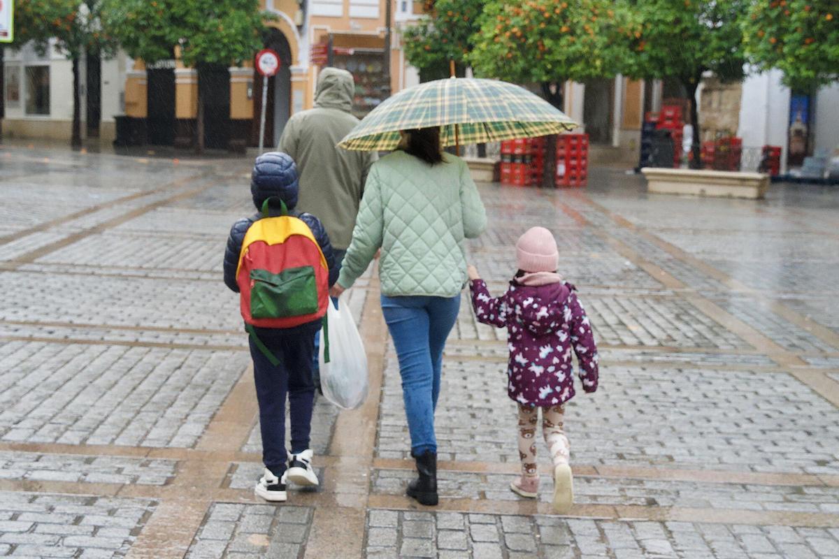 Escolares retoman este viernes las clases presenciales en los centros docentes.