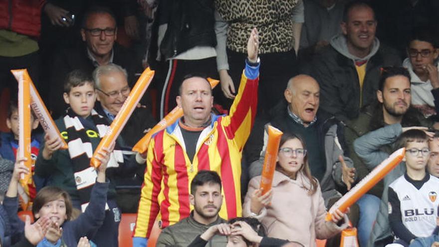 El valencianismo explota por los precios de la Copa