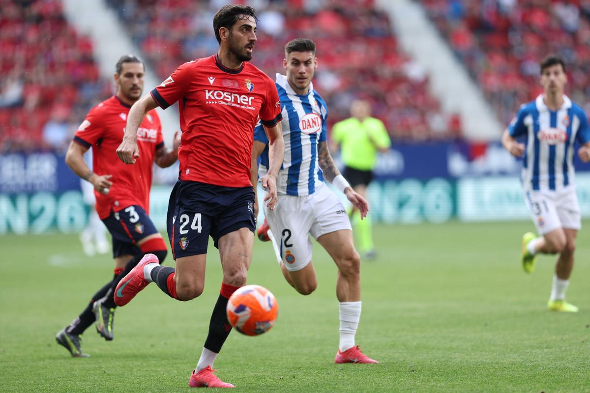 Alejandro Catena of CA Osasuna in action during the Spanish League, LaLiga EA Sports, football match played between CA Osasuna and RCD Espanyol at El Sadar stadium on May 18, 2025, in Pamplona, Navarra, Spain. AFP7 18/05/2025 ONLY FOR USE IN SPAIN. Irina R. Hipolito / AFP7 / Europa Press;2025;SPORT;ZSPORT;SPAIN;SOCCER;ZSOCCER;CA Osasuna v RCD Espanyol - LaLiga EA Sports;