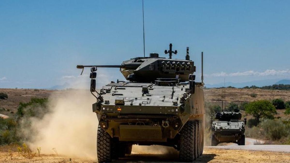 Vehículos de combate 8X8 Dragón en el campo de pruebas de Santa Bárbara en Sevilla.