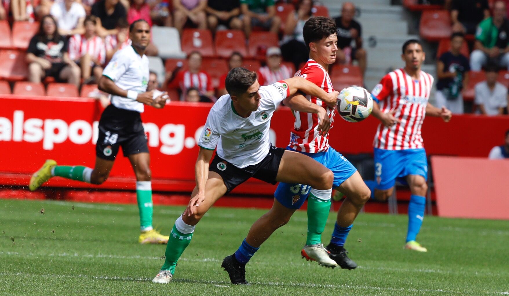 En imágenes: así fue la derrota de los rojiblancos ante el Racing