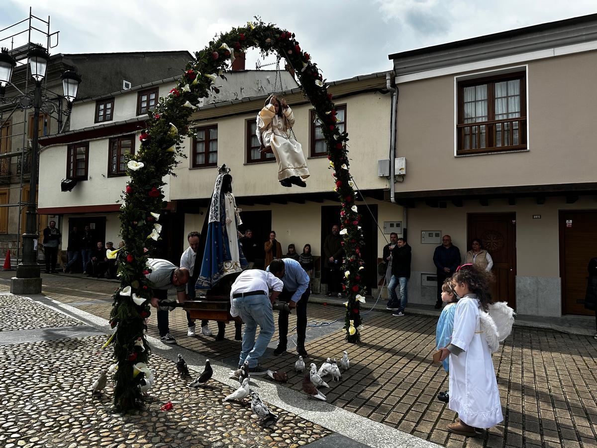 Momento en el que Noa Monteserín, vestida de ángel, gritó &quot;Aleluya, aleluya, aleluya&quot;.