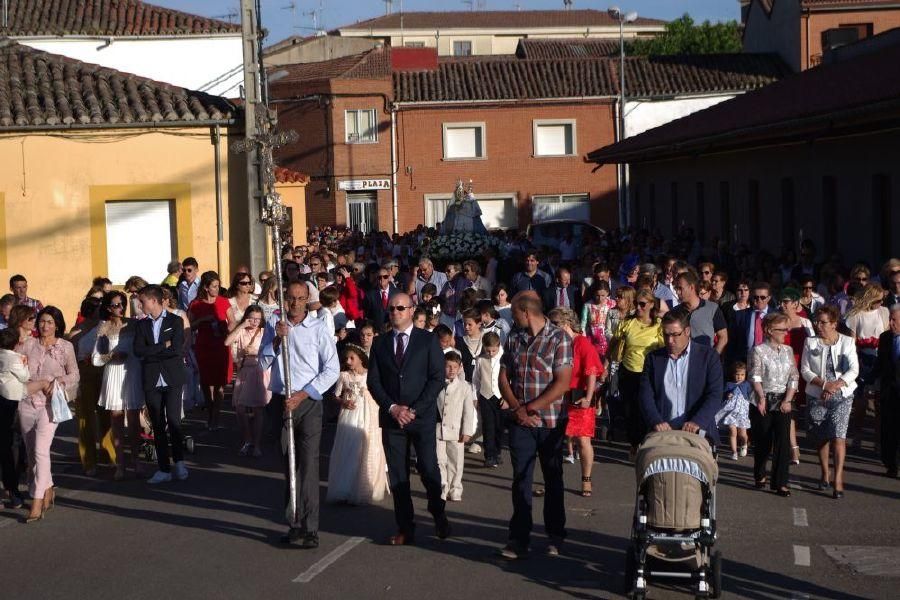 Fuentesaúco arropa a la Virgen de la Antigua