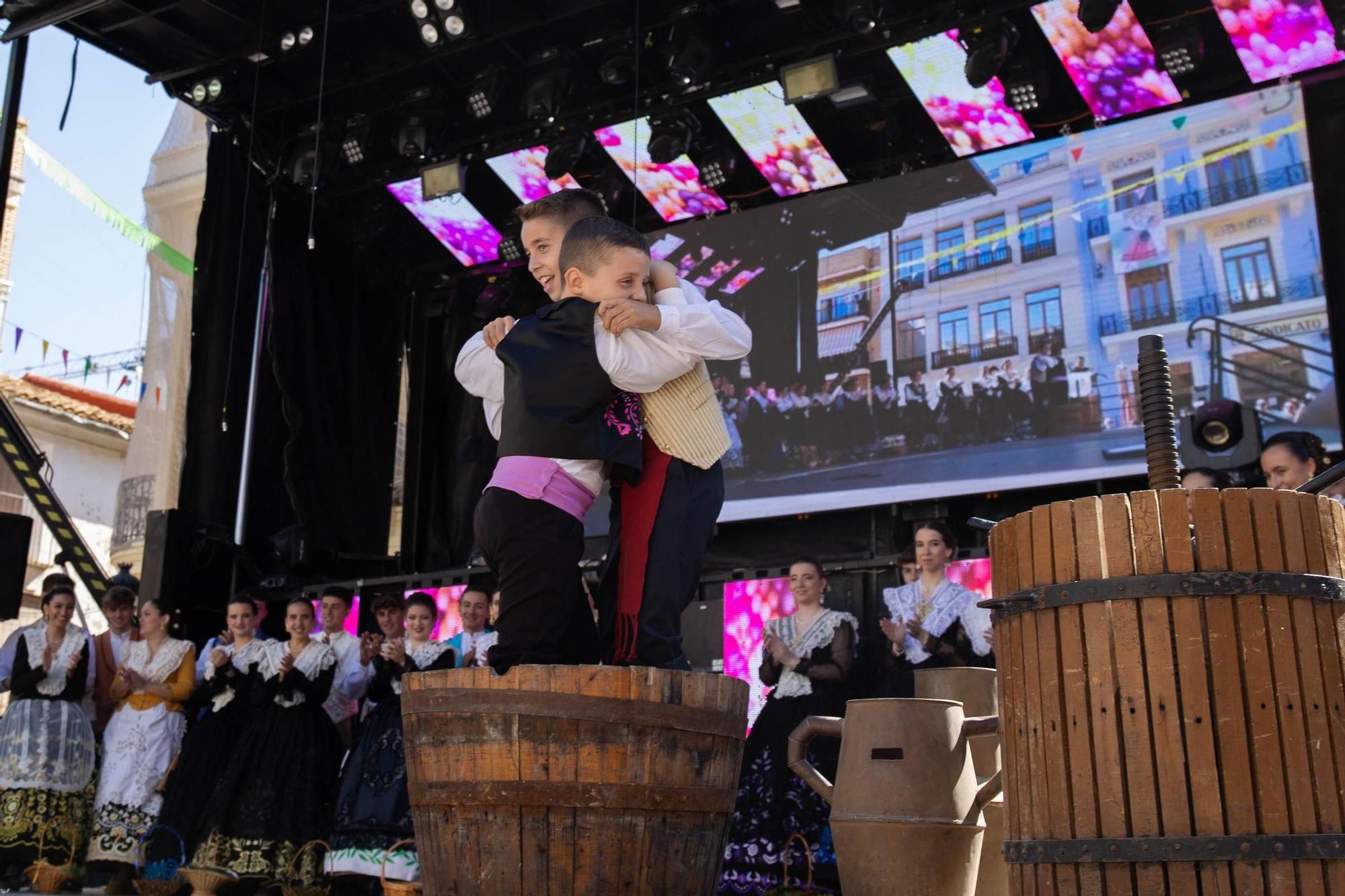 Cheste celebra la tradicional 'Pisá de la uva'