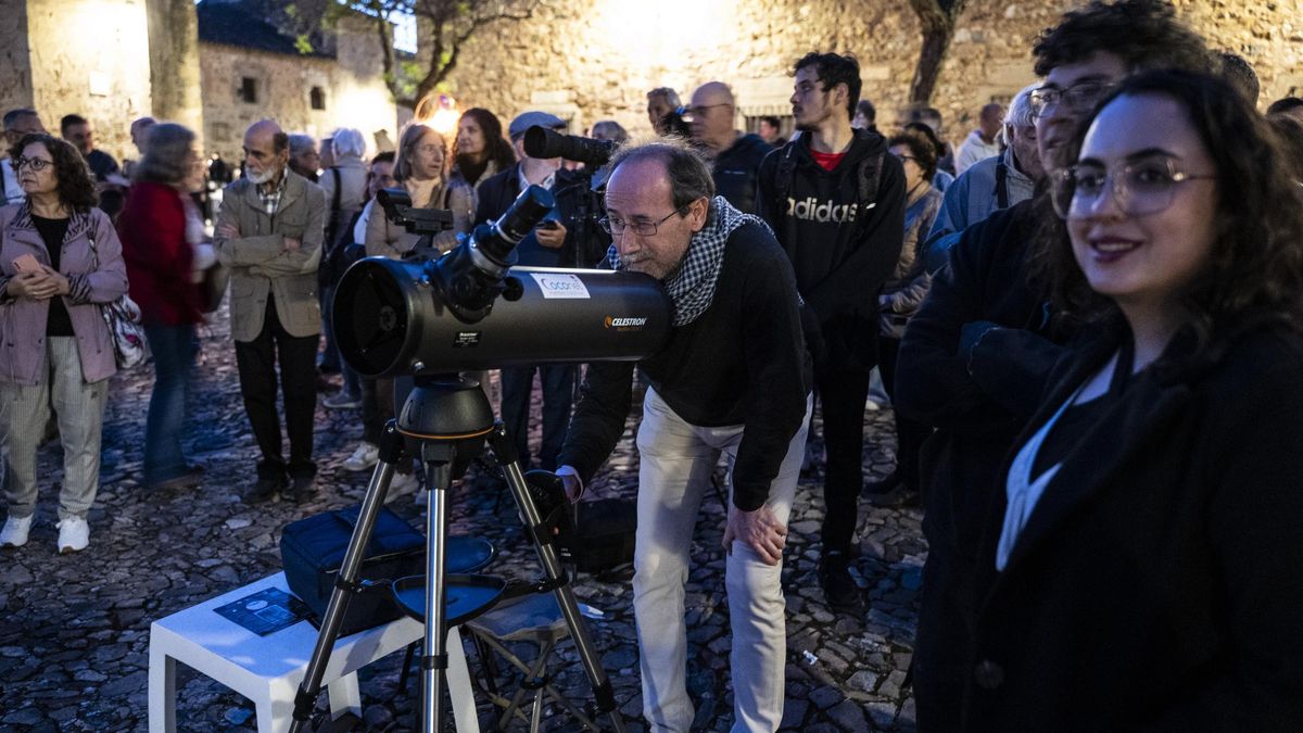 Cáceres festeja la luna llena de mayo