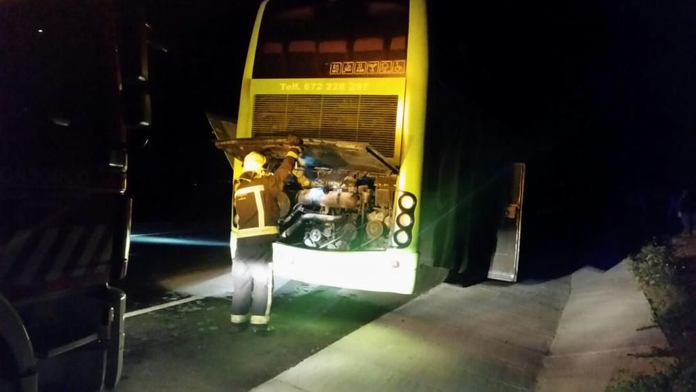 Arde una guagua en Lanzarote