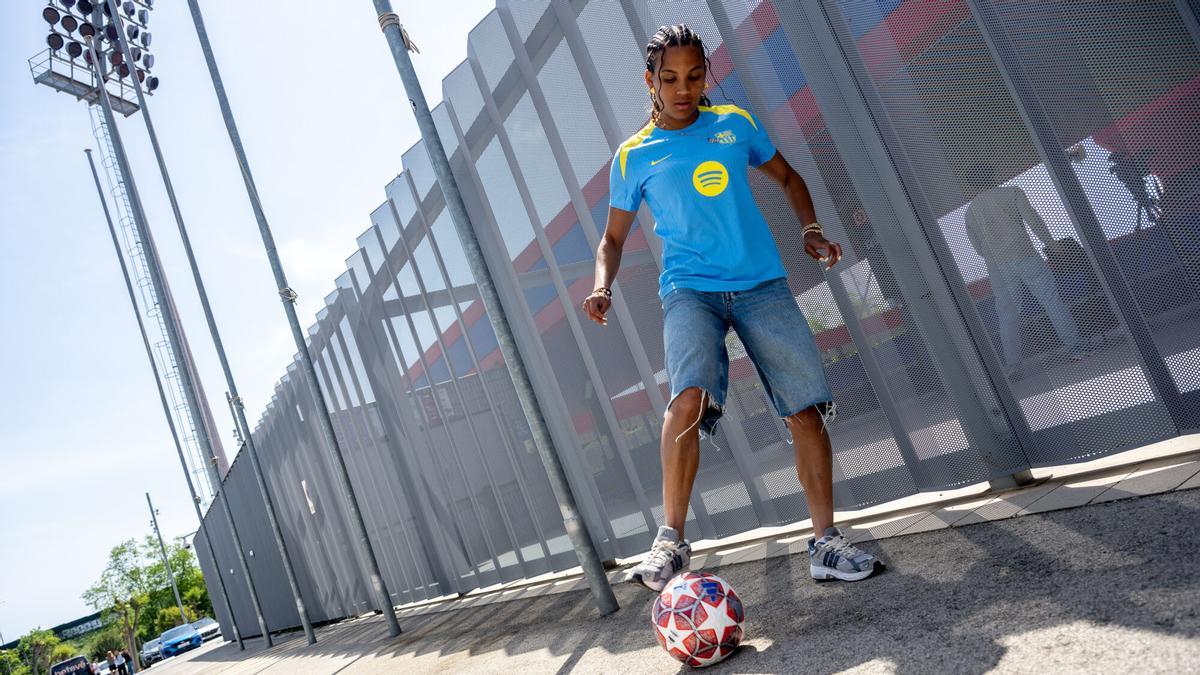 Sant Joan Despi (Barcelona)  29.04.2026  Deportes   Entrevista con la centrocampista del FC Barcelona, Vicky López, en el estadio Johan Cruyff, horas antes del decisivo duelo de semifinales de Champions contra el Bayern. Fotografía de Jordi Cotrina