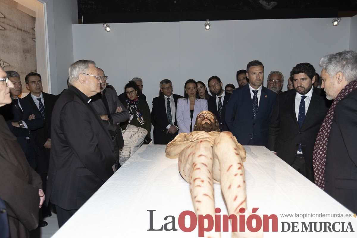 Así ha sido la inauguración de la exposición The Mystery Man en Caravaca. Descubre como es la muestra que atrae a miles de personas