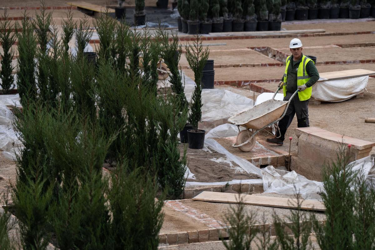 Visita exclusiva al Laberint d’Horta, cerrado durante un año por obras de restauración. Ya se están realizando nuevas plantaciones para recuperar sus jardines históricos. Barcelona, 4 de diciembre de 2025.