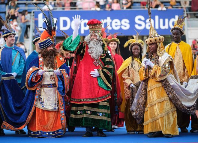 Espectáculo de los Reyes Magos en el Estadio Heliodoro Rodríguez López