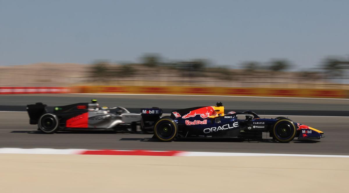 Verstappen y Bortoleto en Bahréin