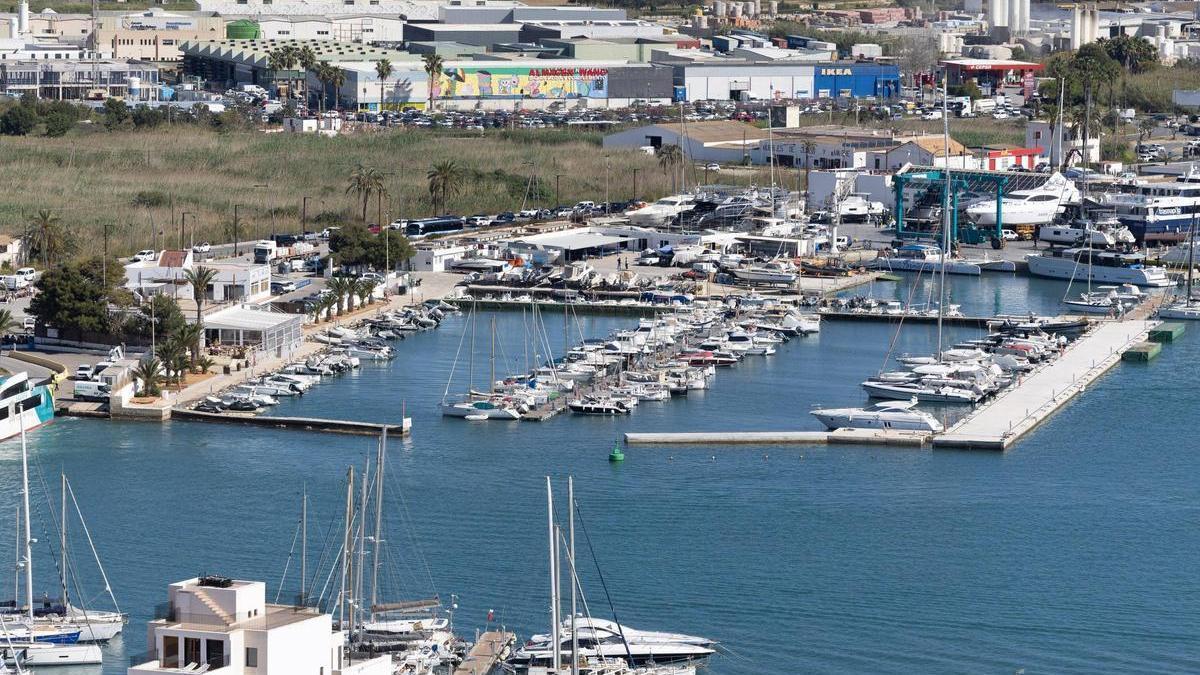 Una parte del puerto de Ibiza
