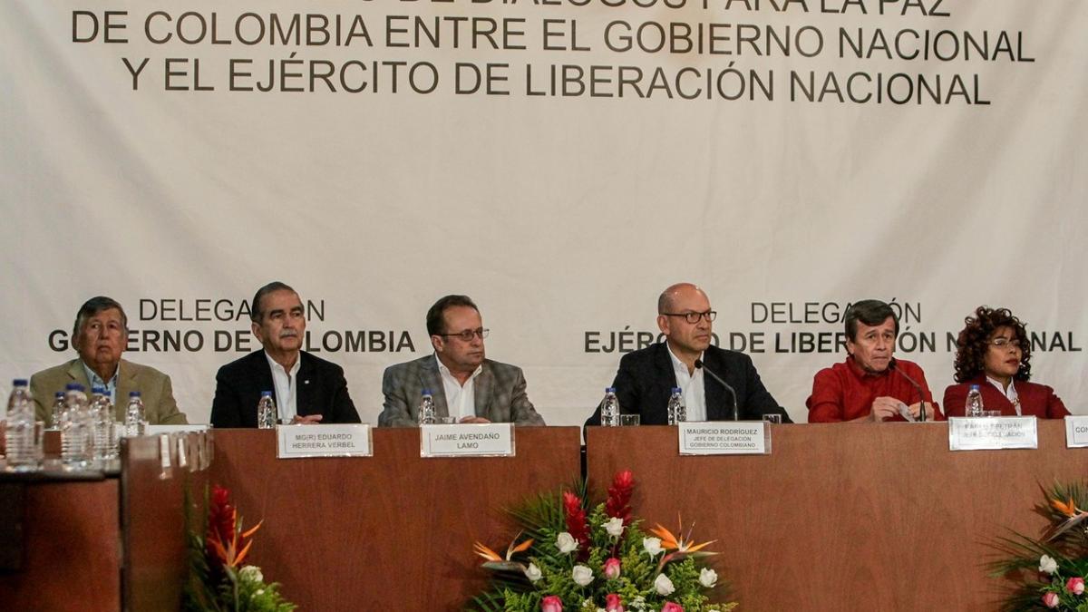 El Gobierno de Colombia y el ELN iniciarán diálogos de paz el 27 octubre en Ecuador.