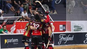 Los jugadores del Girona celebran un gol