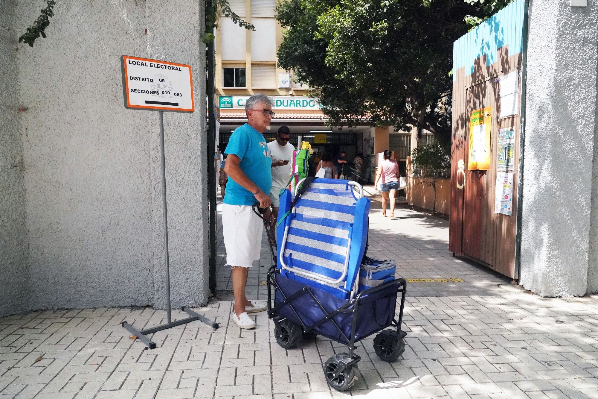 Ambiente en los colegios electorales en la mañana de este 23J en Málaga